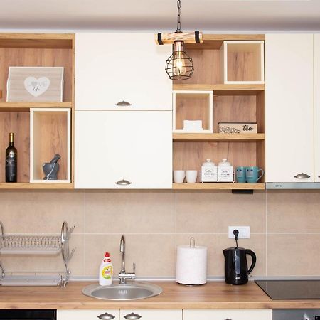 Laura Apartment Újvidék Kültér fotó