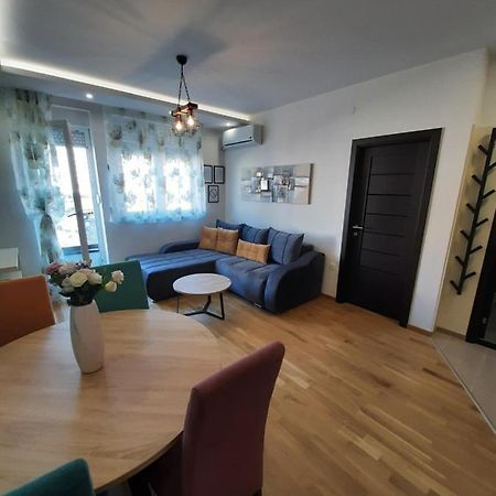Laura Apartment Újvidék Kültér fotó