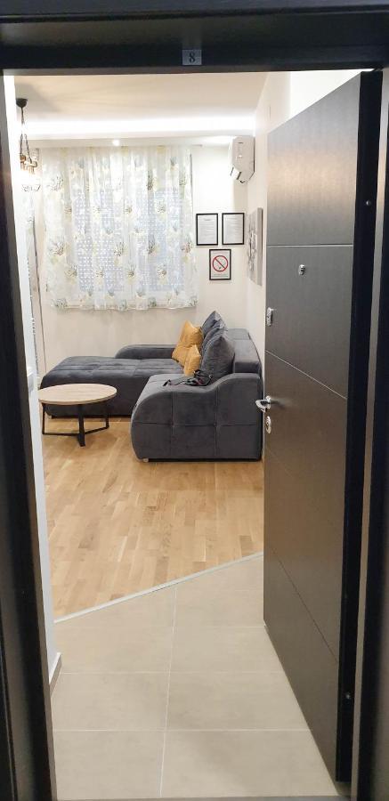 Laura Apartment Újvidék Kültér fotó